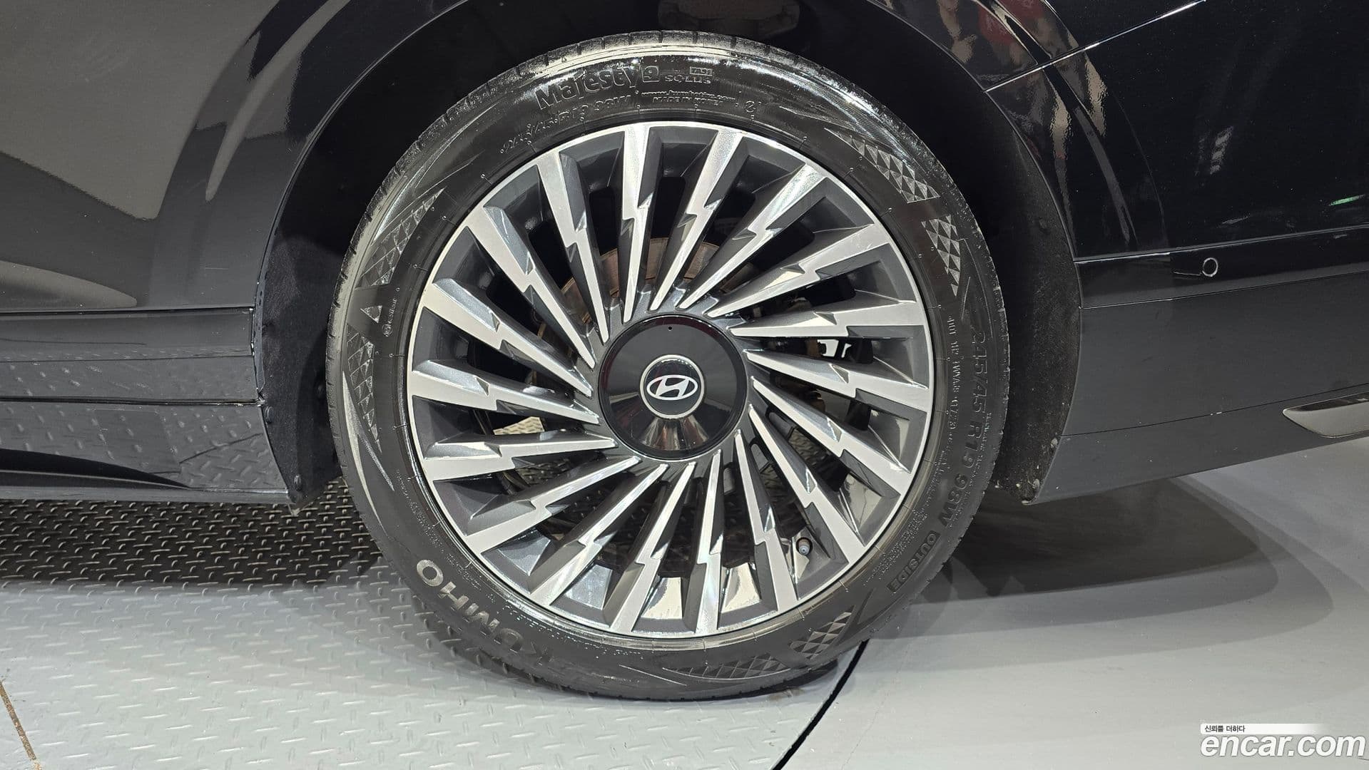 Main__Slider__Photo:Grandeur Hyundai 2023.4-20