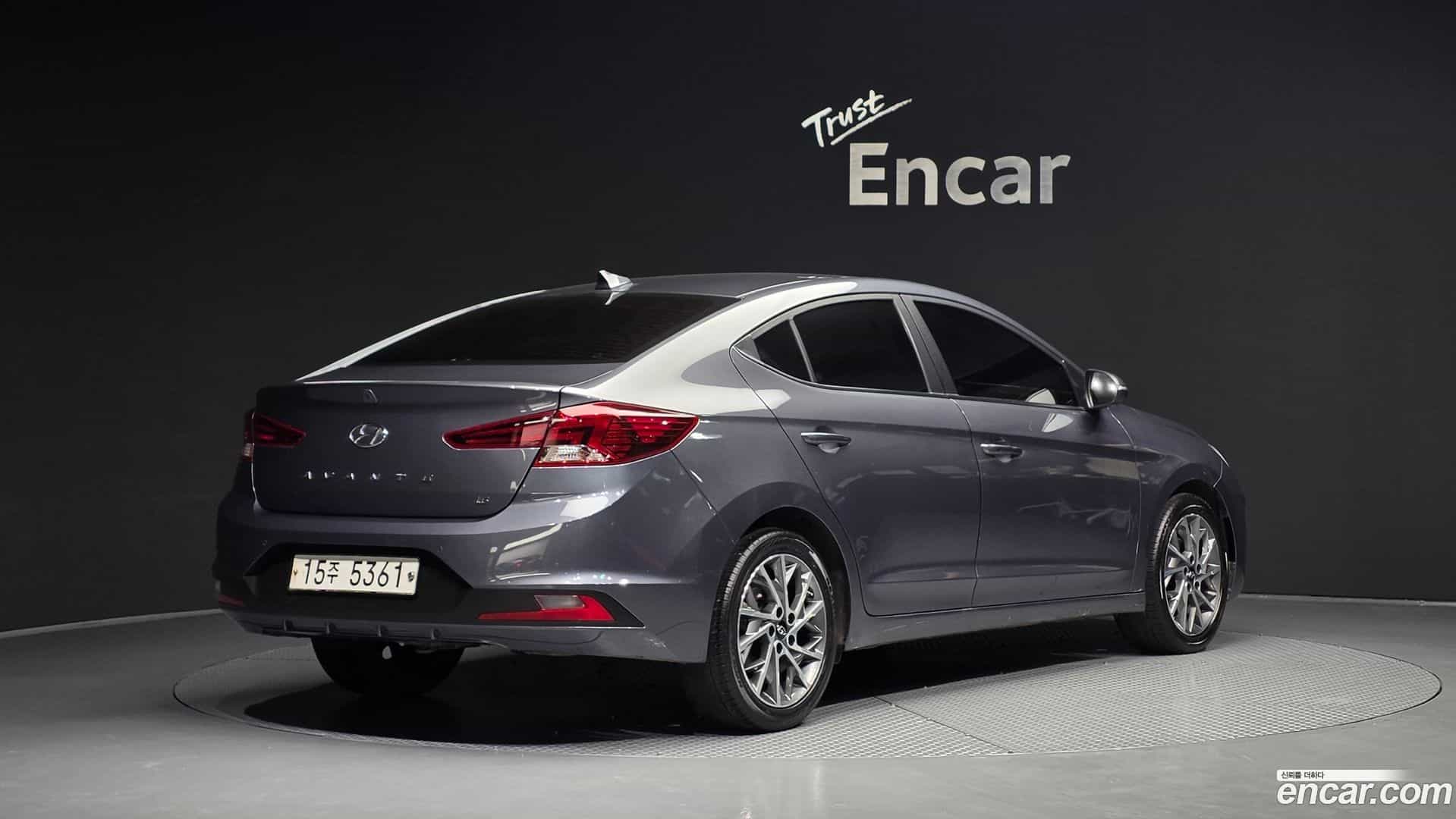 AVANTE Hyundai 2019.5-OUTER-002