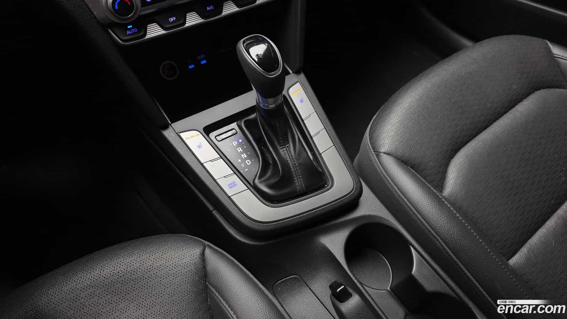 AVANTE Hyundai 2019.5-INNER-009