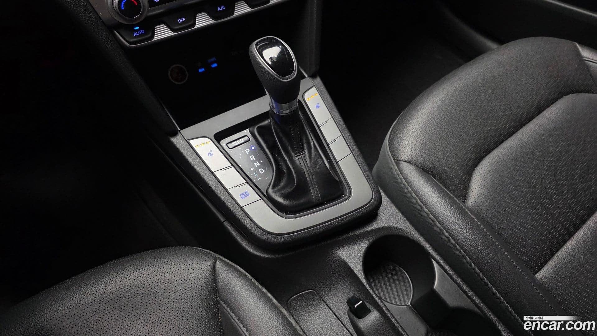 Main__Slider__Photo:AVANTE Hyundai 2019.5-8