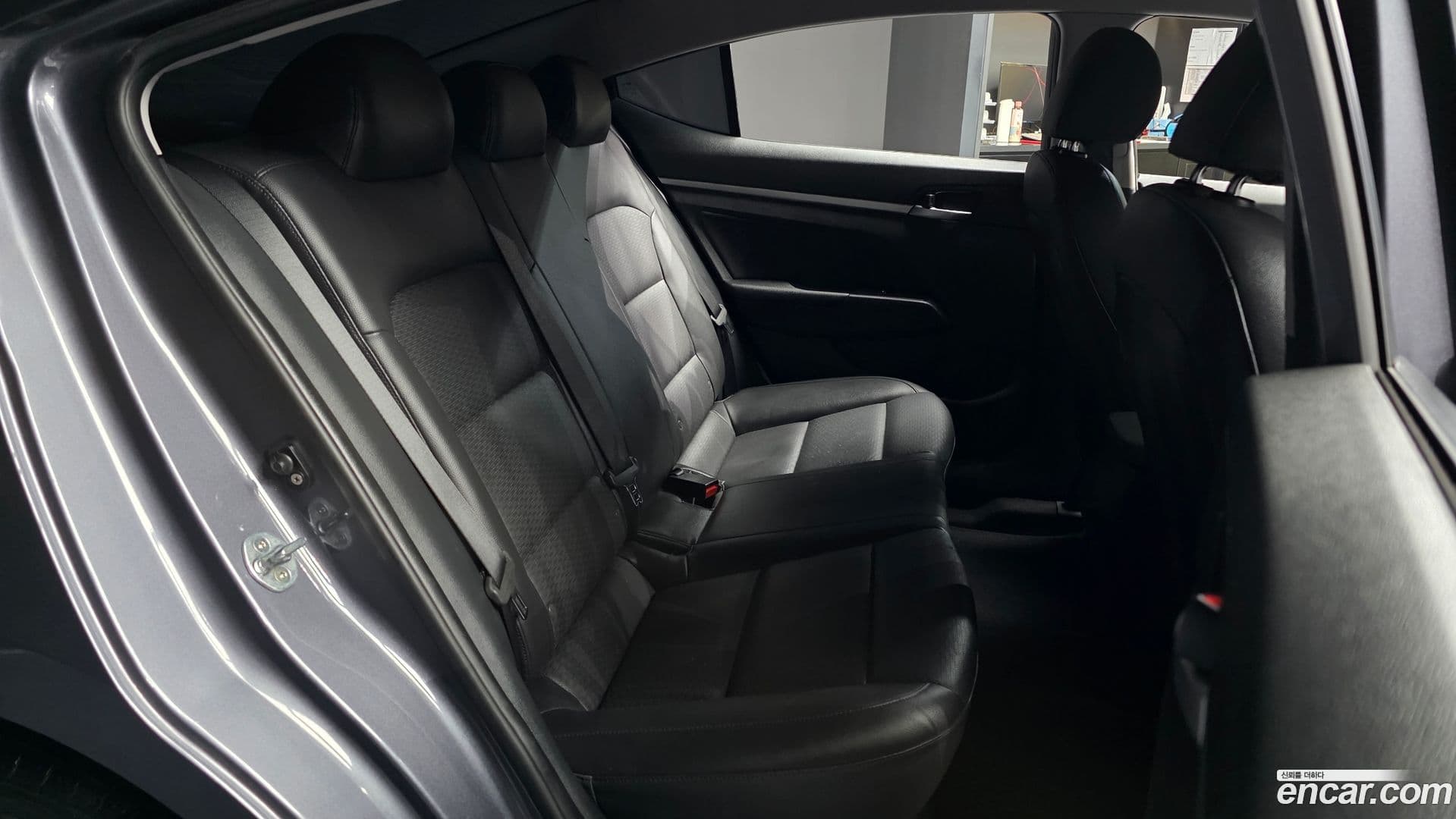 Main__Slider__Photo:AVANTE Hyundai 2019.5-11