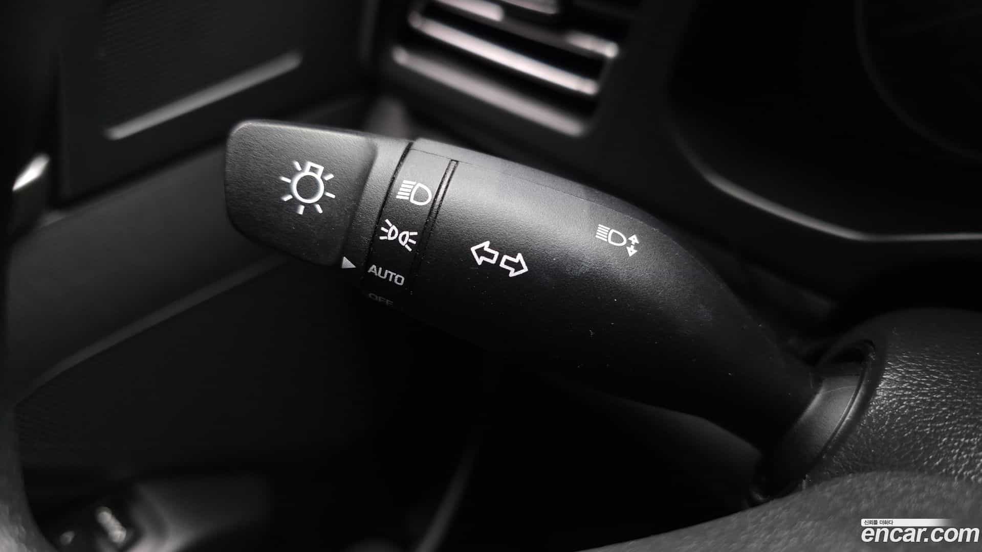 AVANTE Hyundai 2019.5-OPTION-023