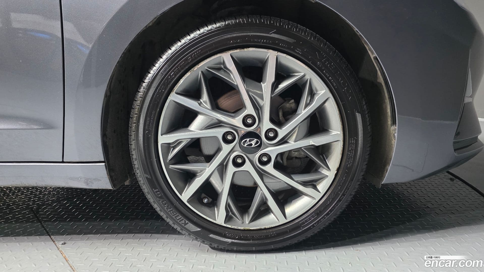 Main__Slider__Photo:AVANTE Hyundai 2019.5-20