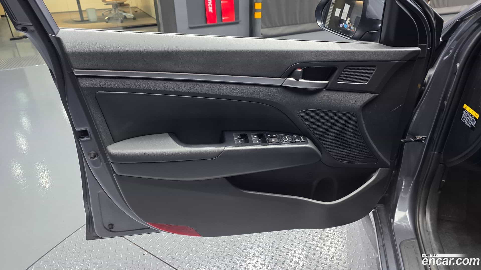 AVANTE Hyundai 2019.5-INNER-034