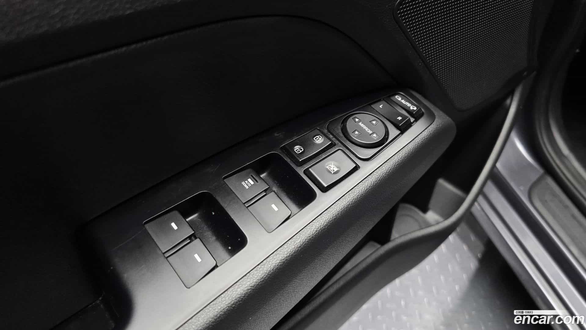 AVANTE Hyundai 2019.5-OPTION-041