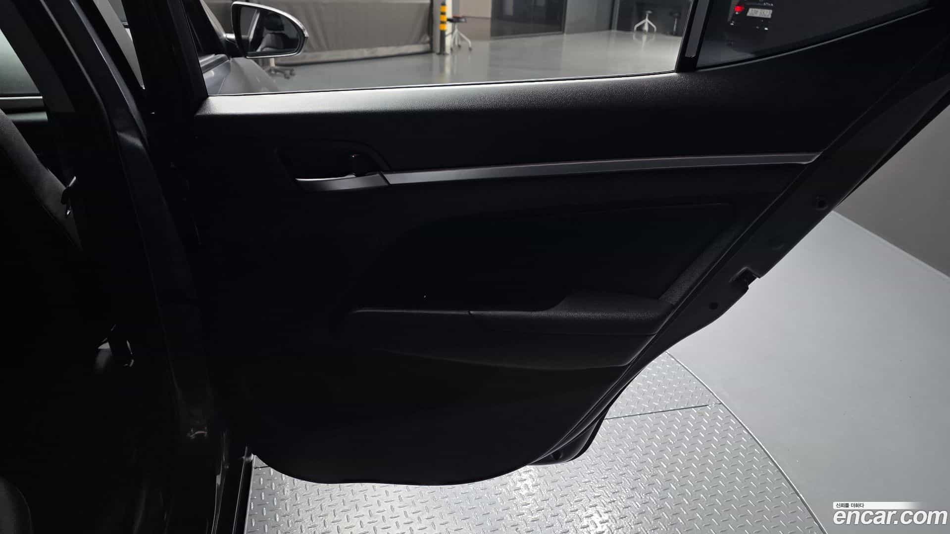 AVANTE Hyundai 2019.5-OPTION-044