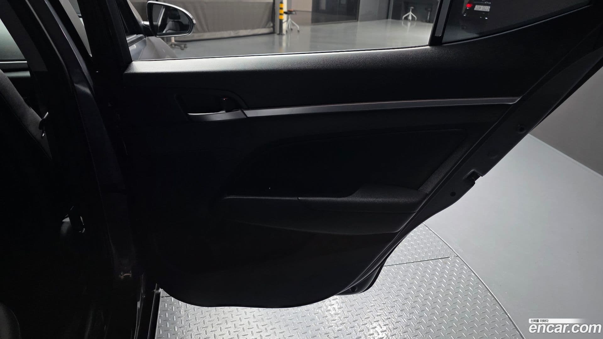 Main__Slider__Photo:AVANTE Hyundai 2019.5-30