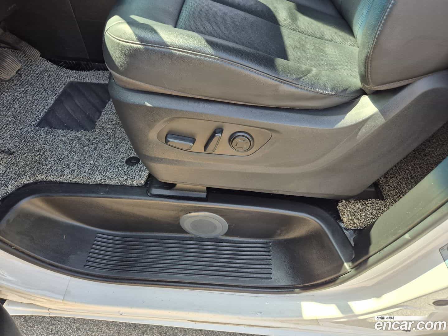 Staria Hyundai 2023.4-OPTION-019