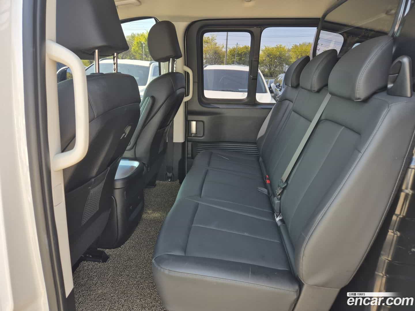 Staria Hyundai 2023.4-OPTION-020