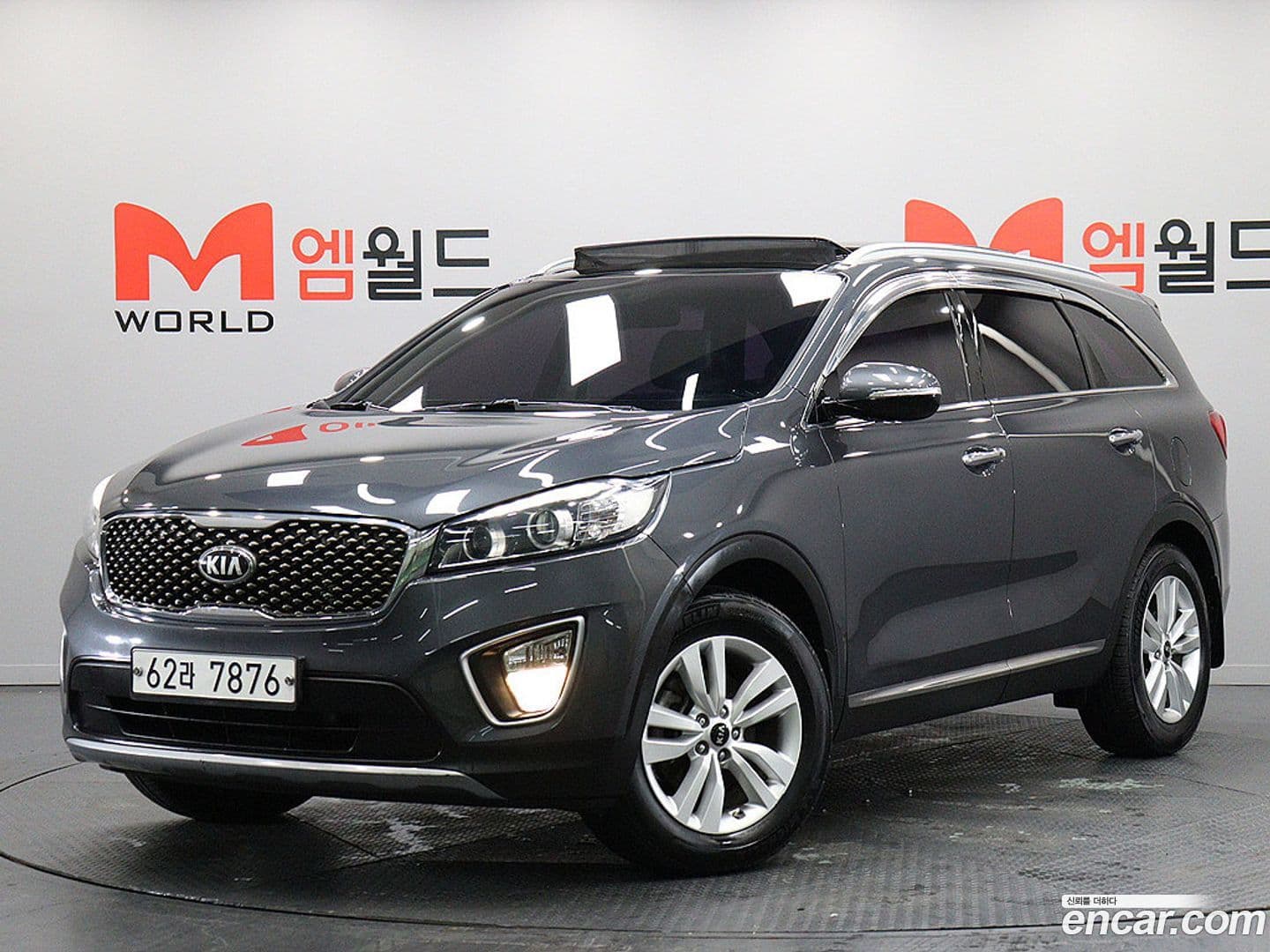 Main__Slider__Photo:Sorento Kia 2015.3-0
