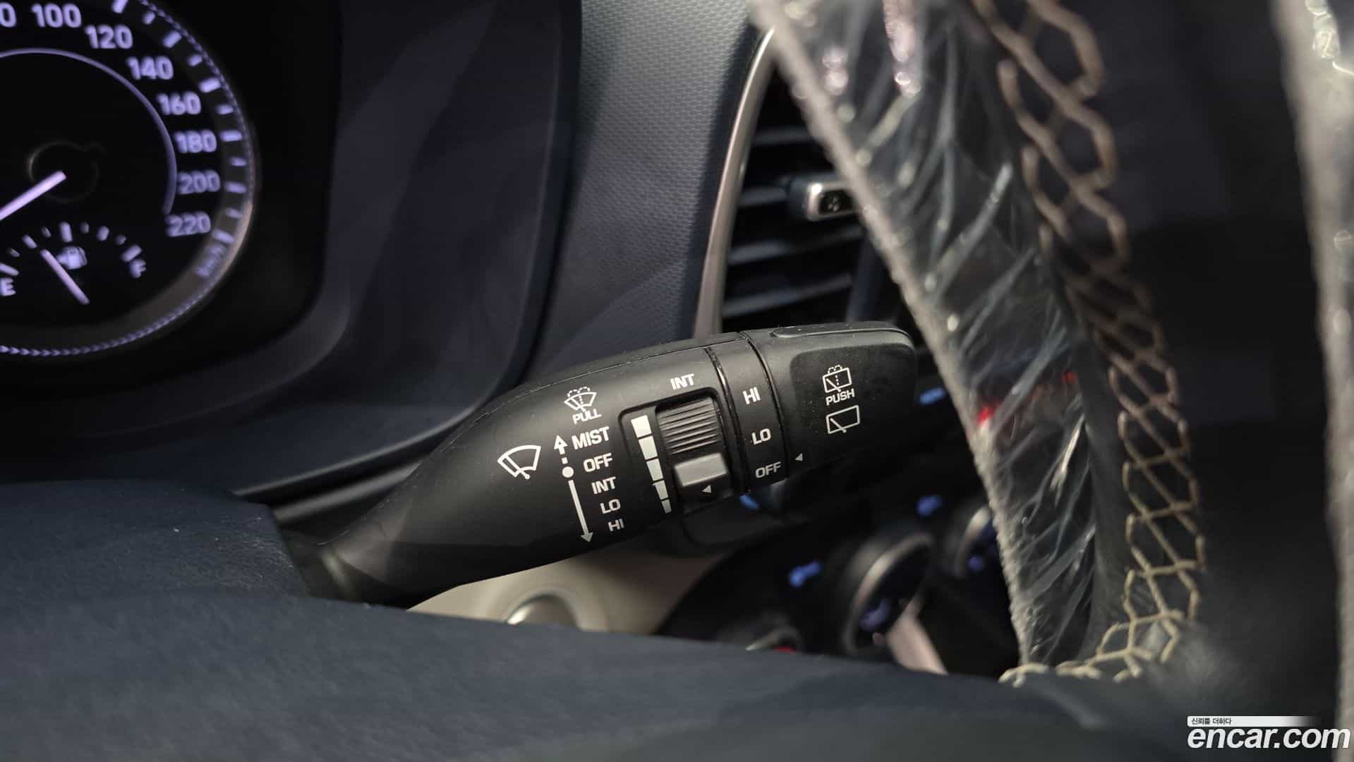 Venue Hyundai 2022.4-OPTION-021