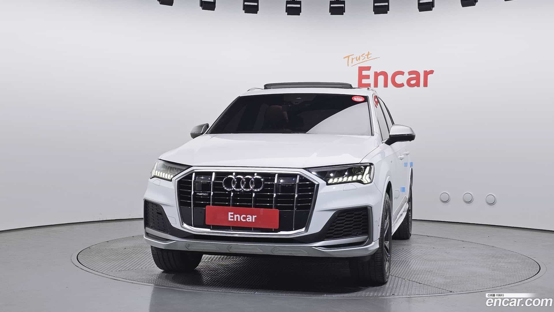 Q7 Audi 2021.0-OUTER-003