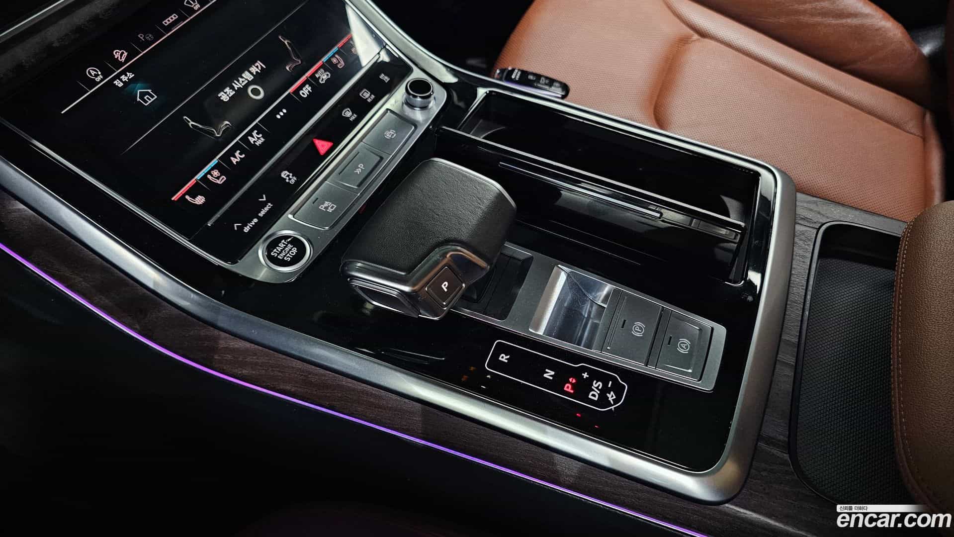 Q7 Audi 2021.0-INNER-009