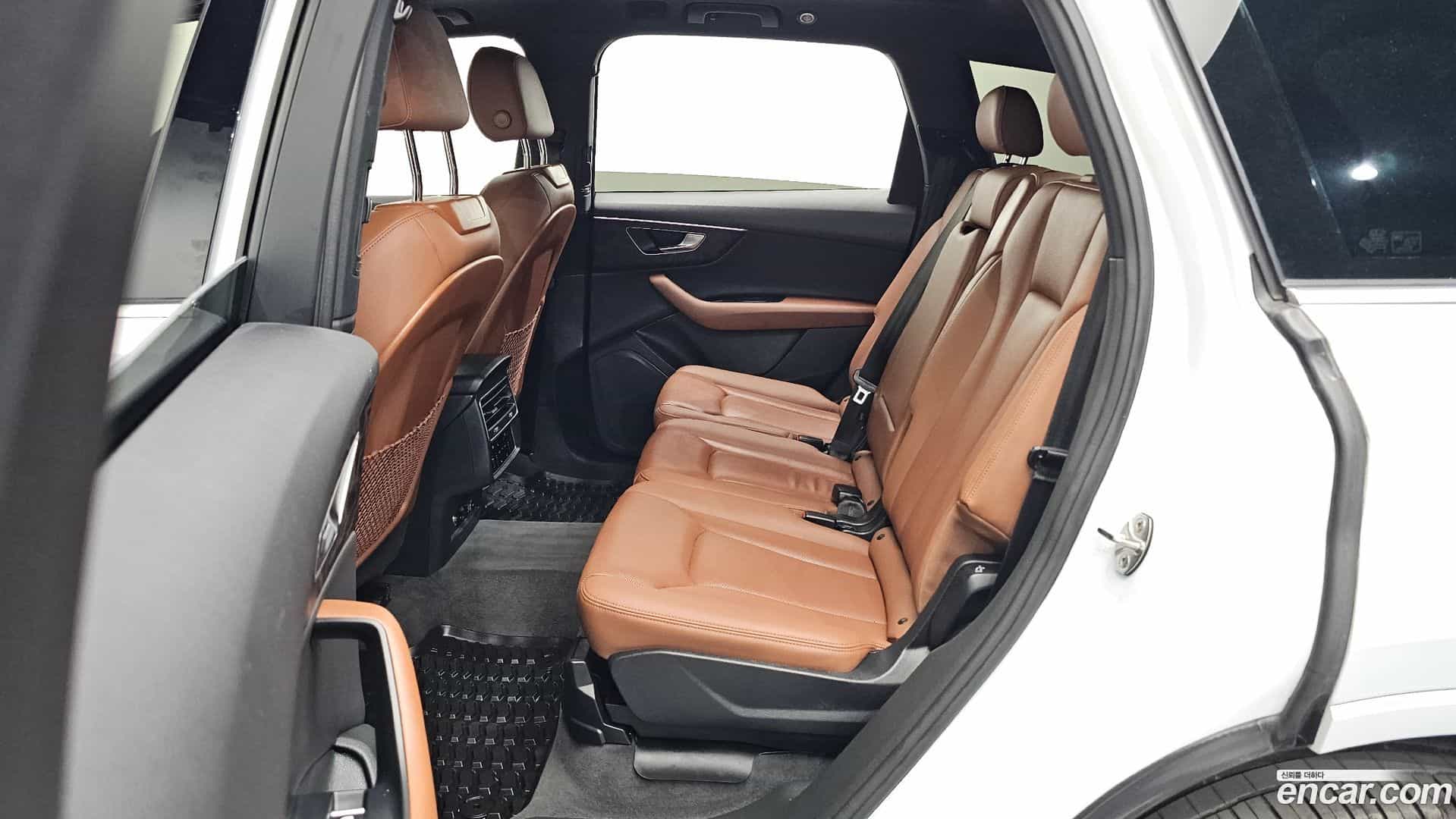 Q7 Audi 2021.0-OPTION-022