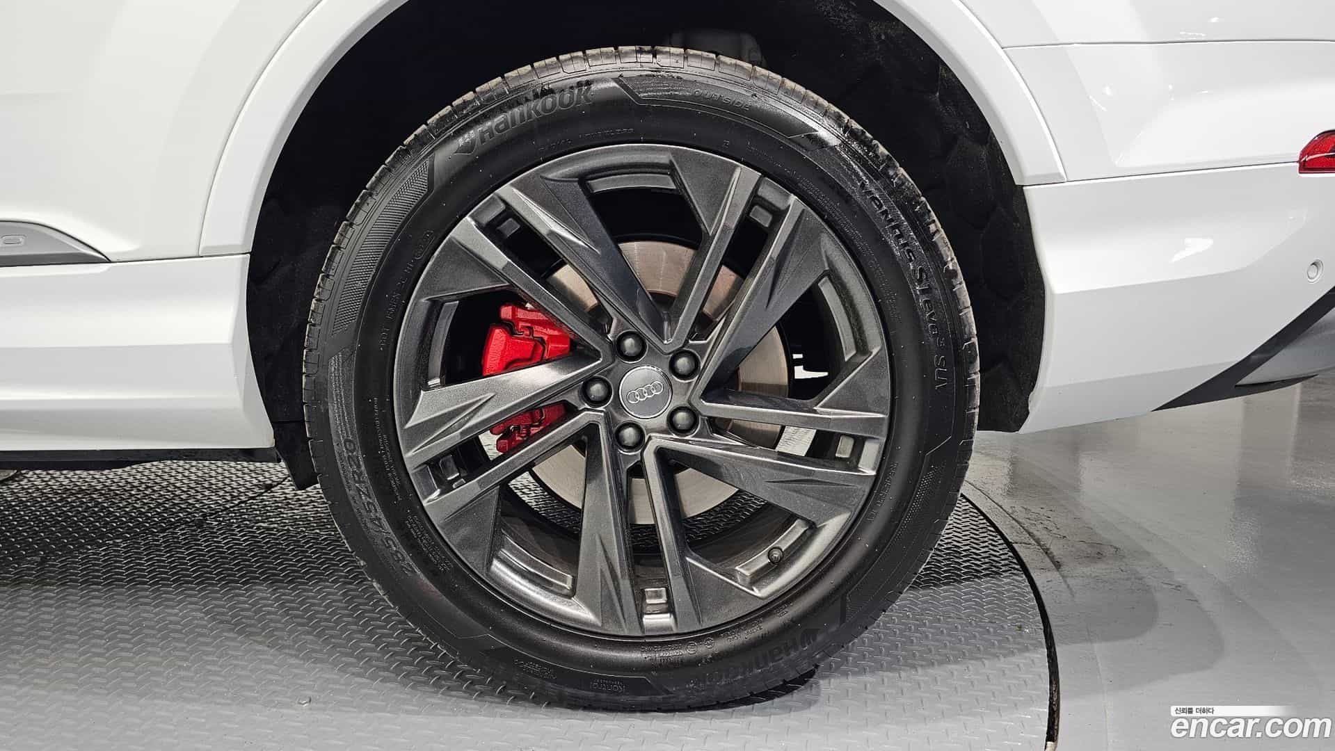 Q7 Audi 2021.0-OUTER-031
