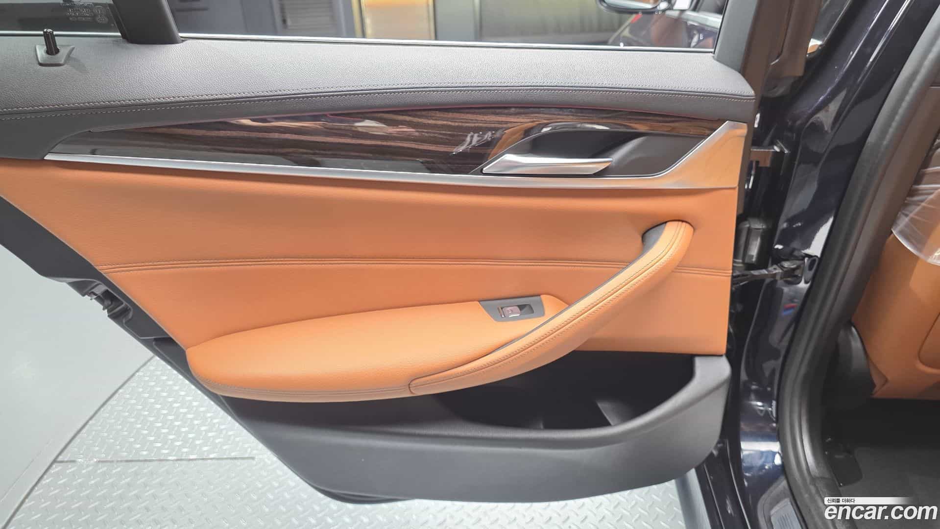 5-Series BMW 2020.10-INNER-035