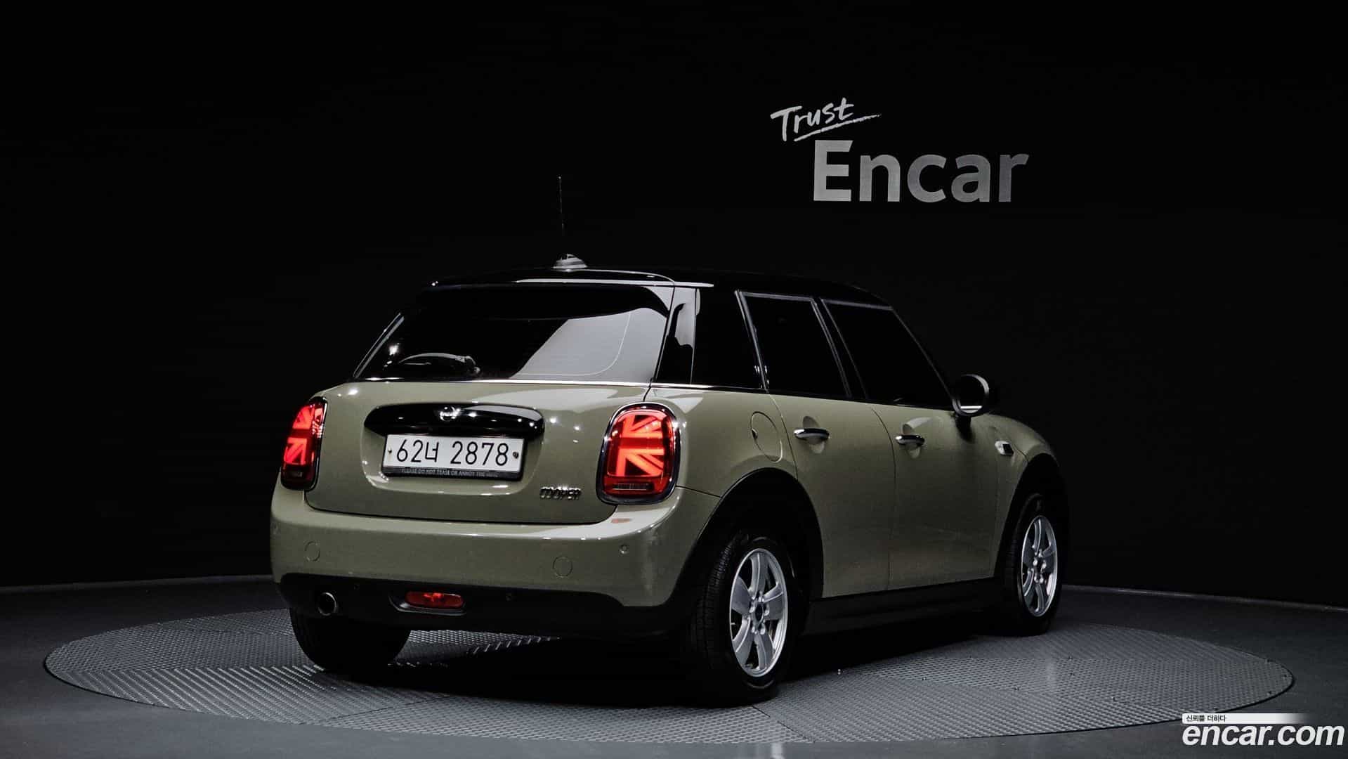 Cooper Mini 2018.8-OUTER-001