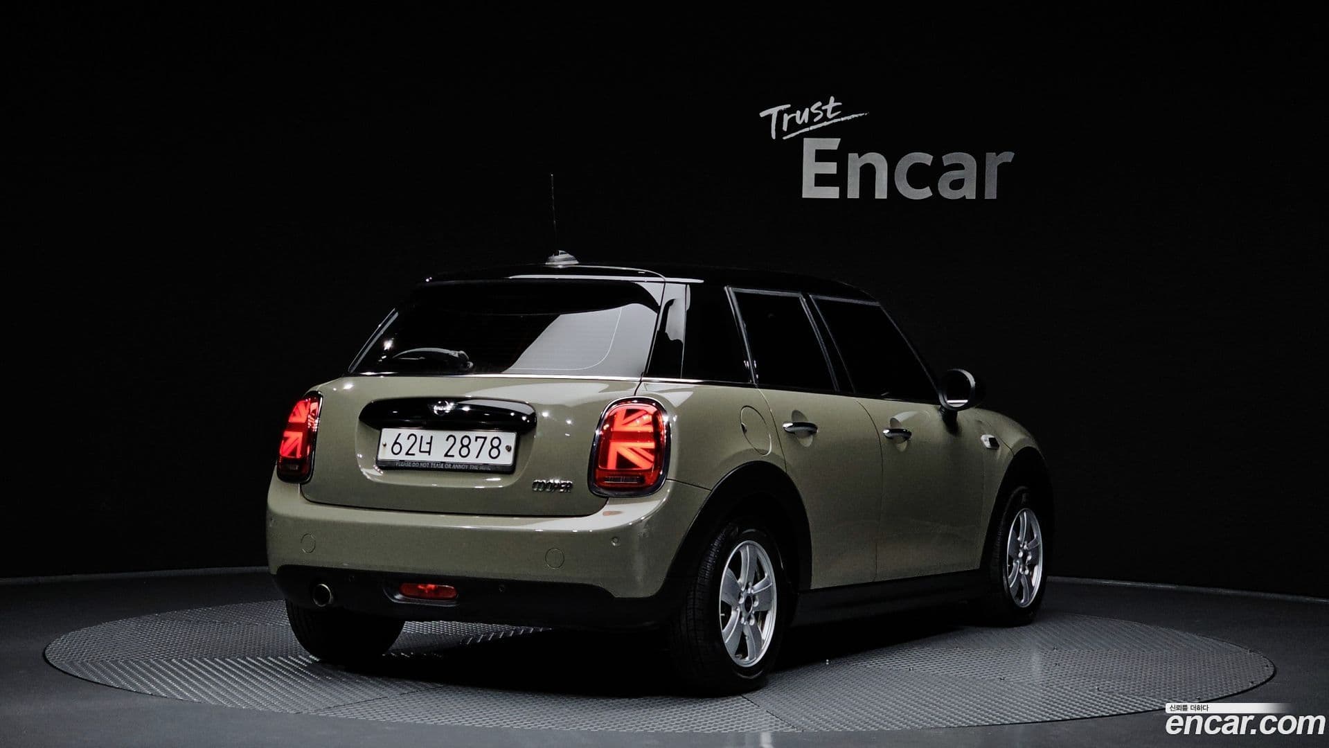 Main__Slider__Photo:Cooper Mini 2018.8-0