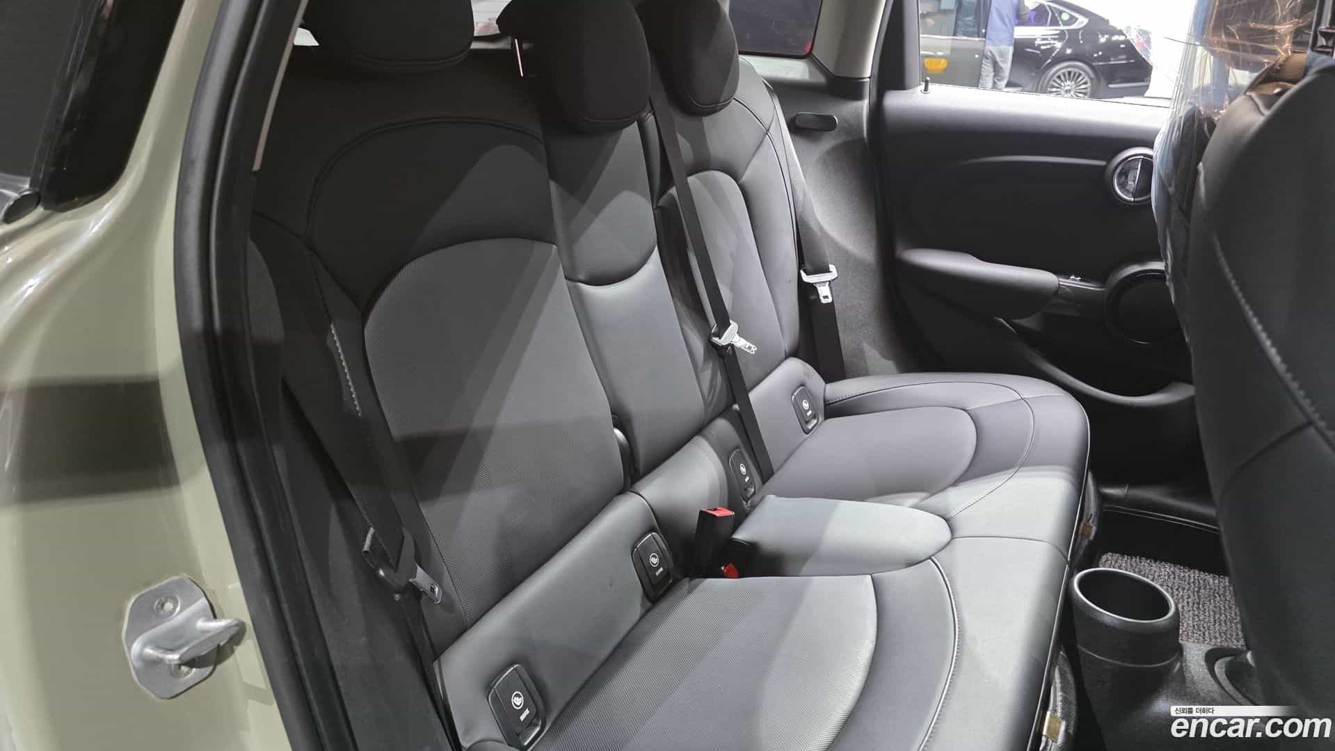 Cooper Mini 2018.8-OPTION-015