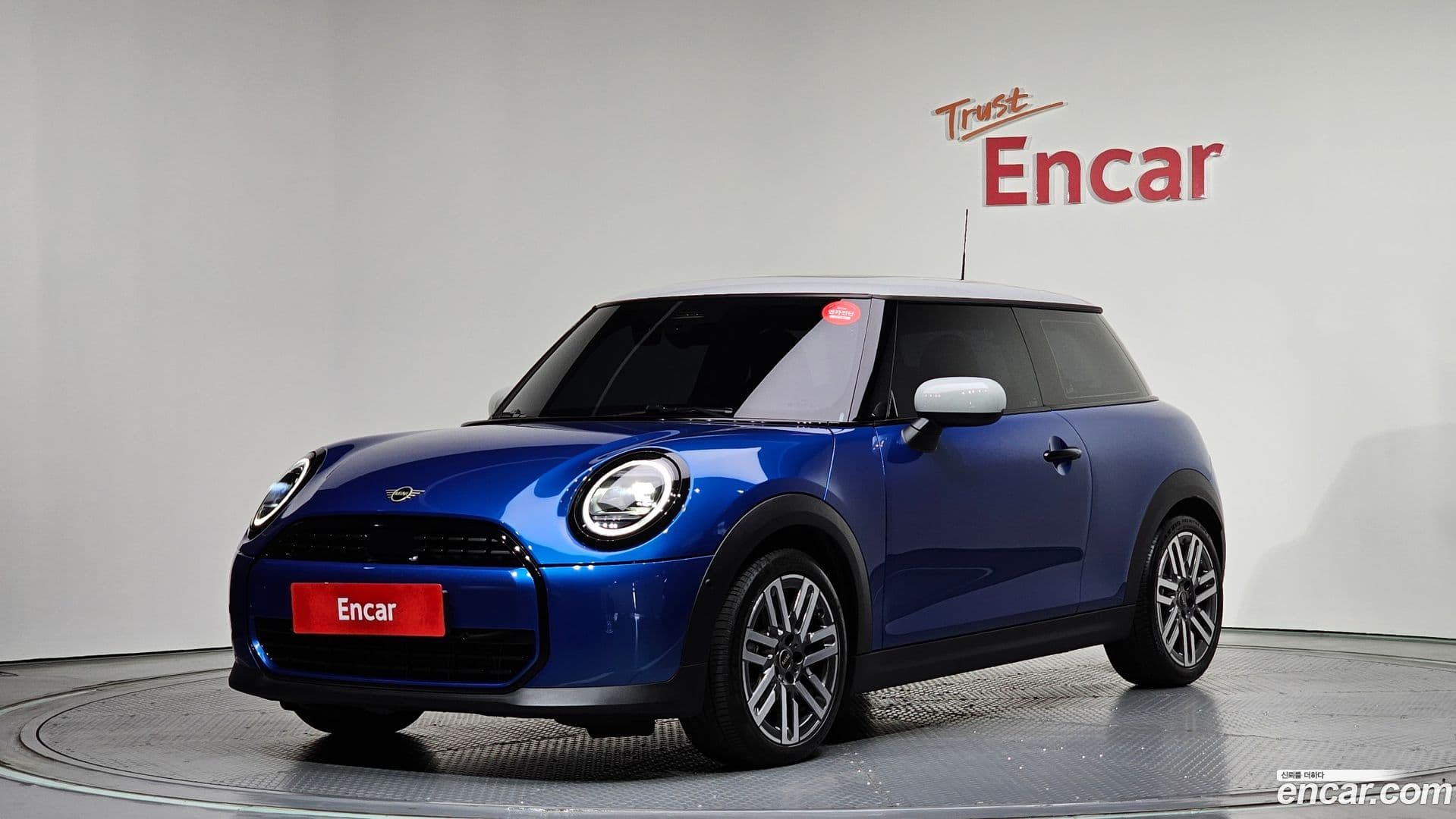 Main__Slider__Photo:Cooper Mini 2025.11-0