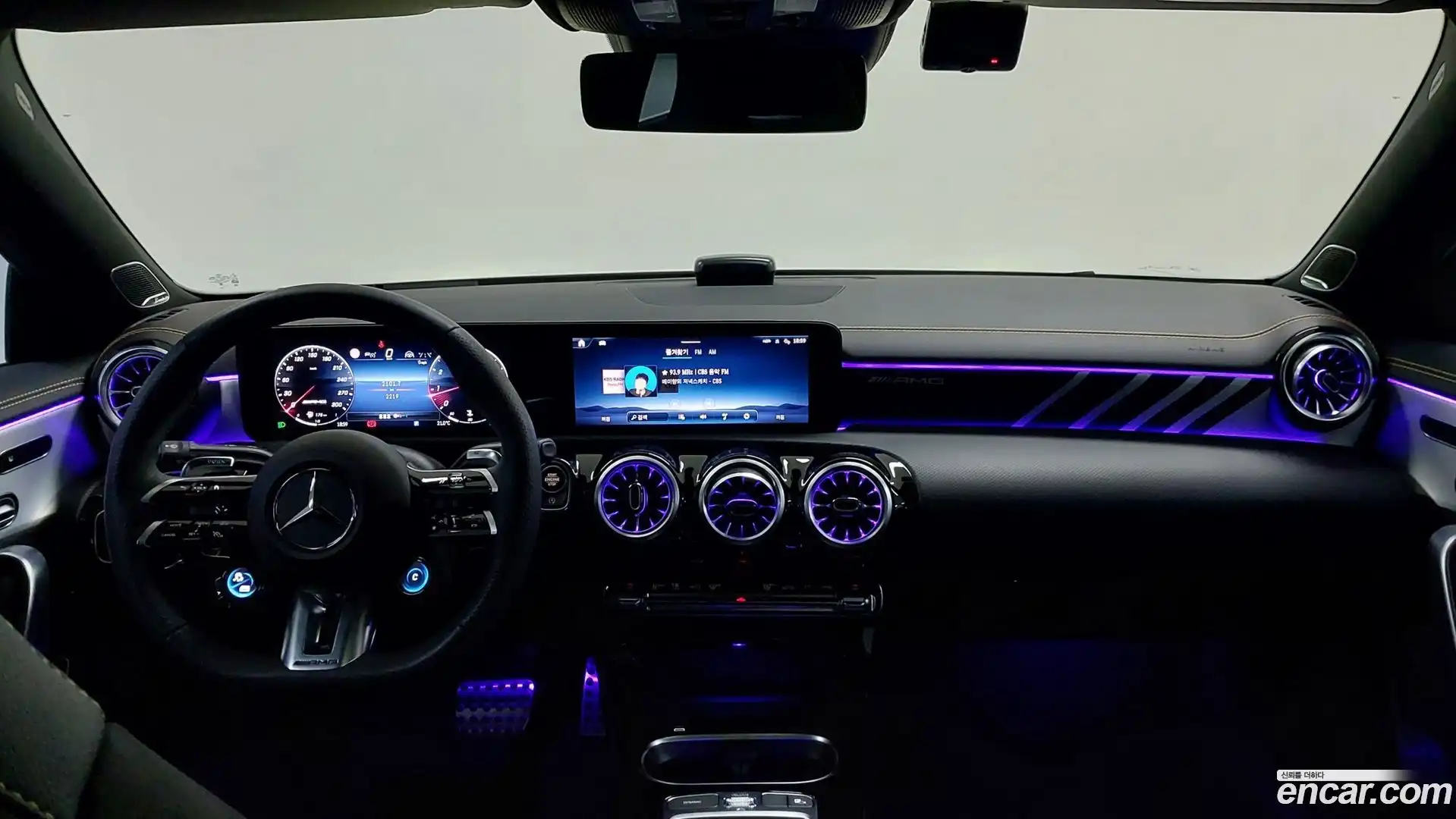 CLA-Class Mercedes-Benz 2024.7-INNER-007