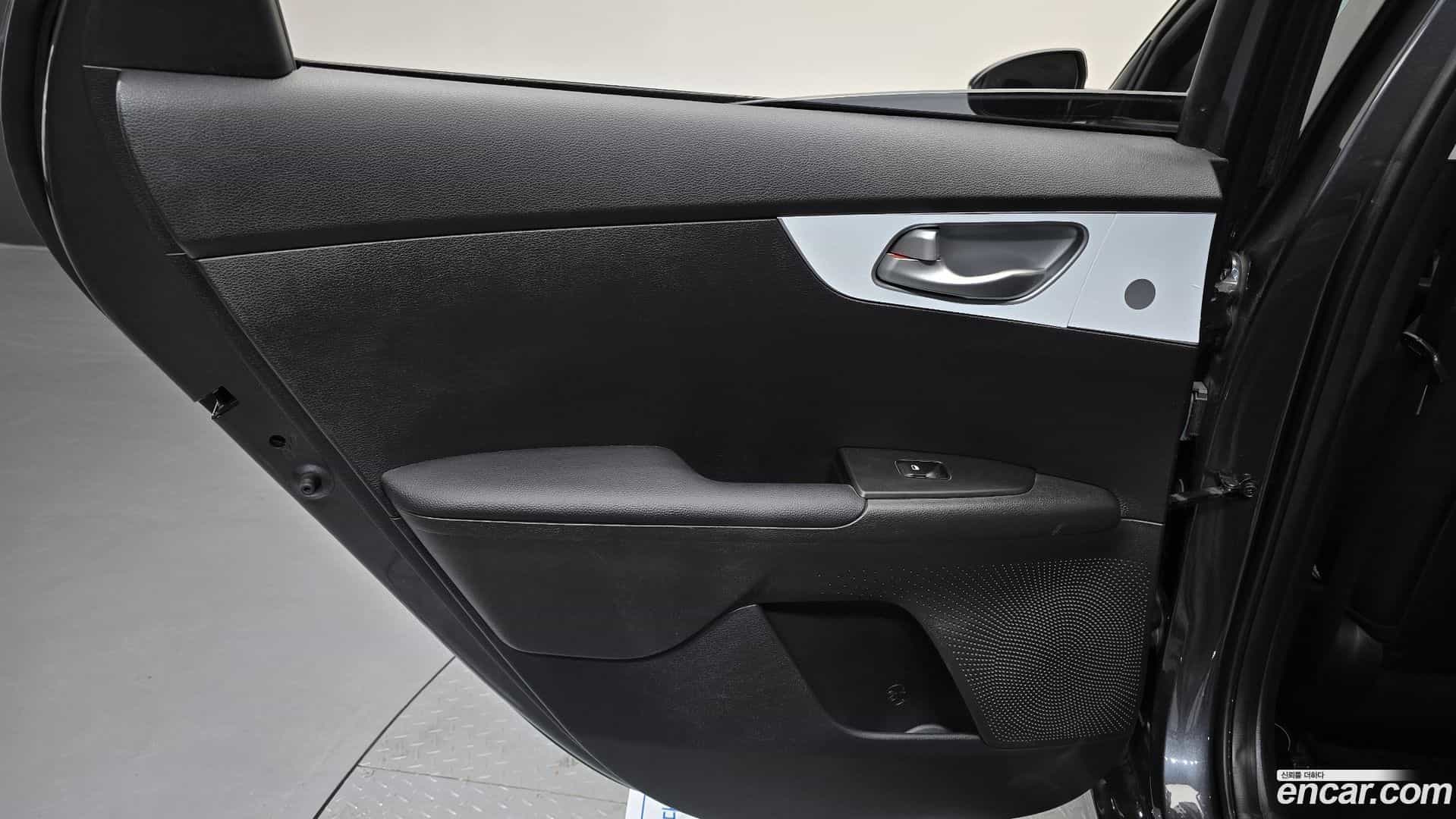K3 Kia 2022.5-INNER-035