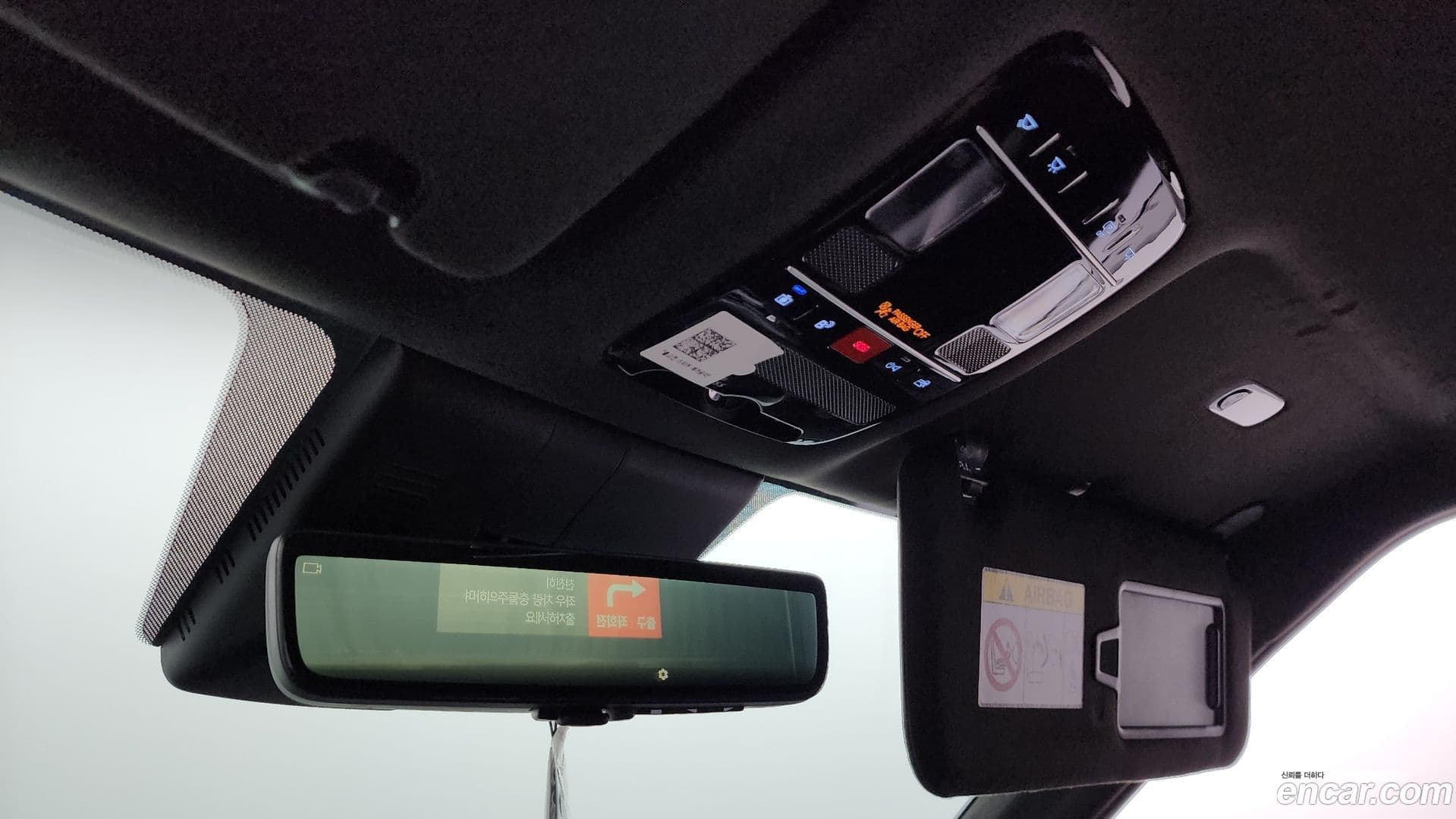 Main__Slider__Photo:Santafe Hyundai 2024.3-18