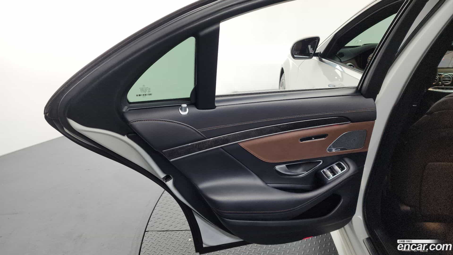 S-Class Mercedes-Benz 2019.9-INNER-035