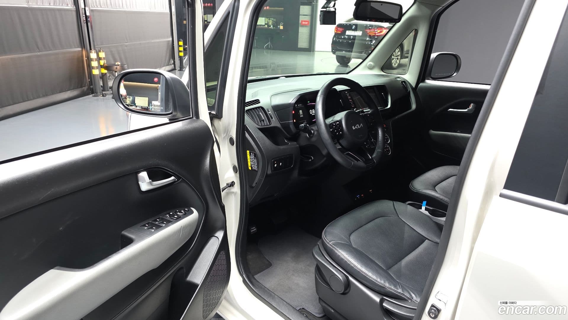 Main__Slider__Photo:RAY Kia 2023.2-9