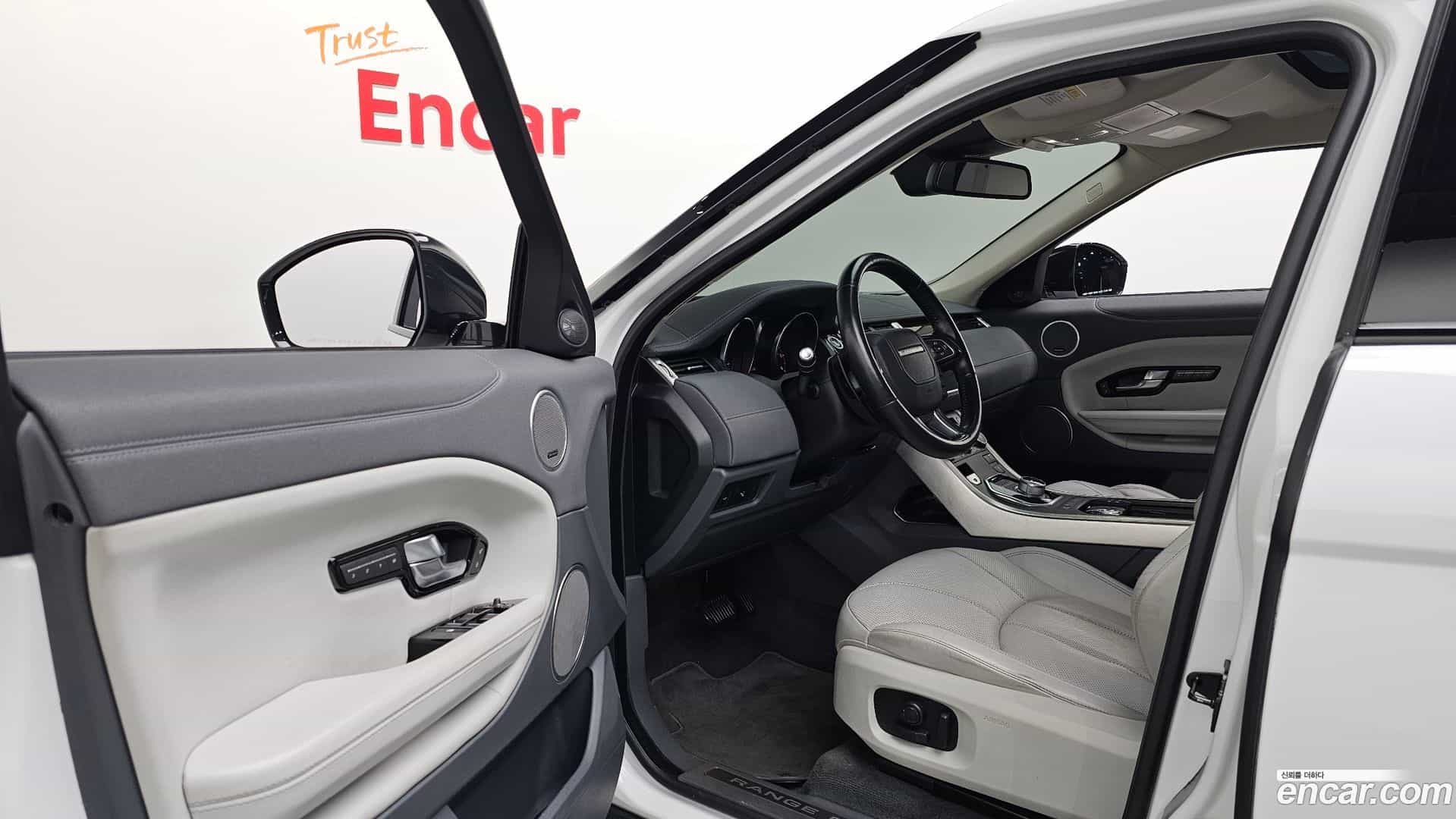 Range Rover Evoque Land Rover 2016.10-INNER-010