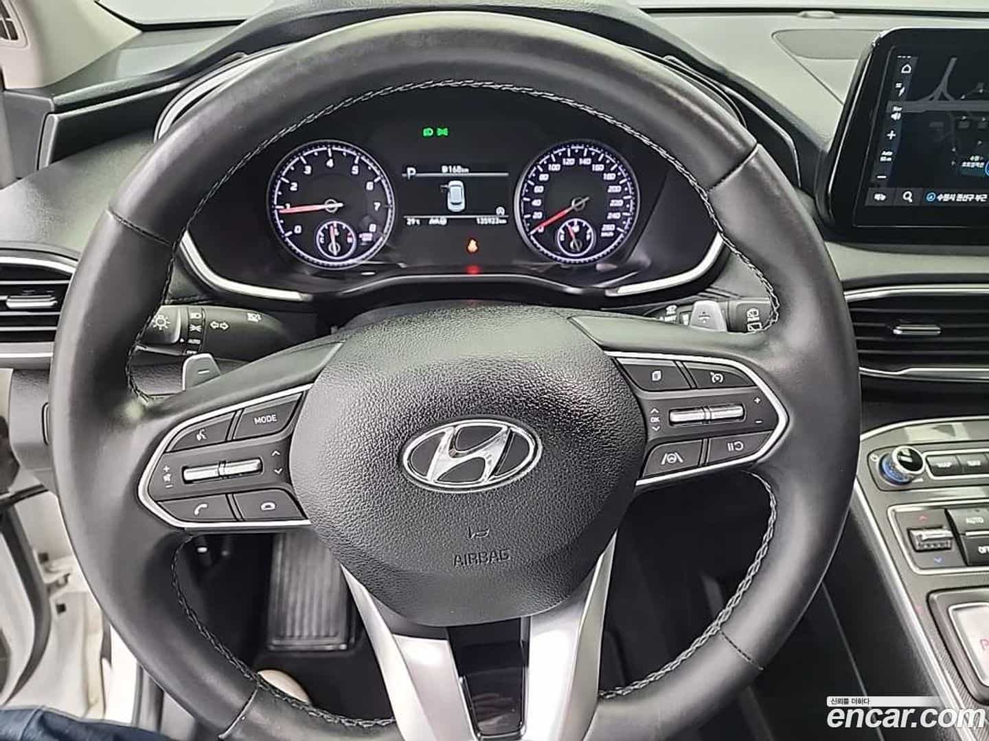 Santafe Hyundai 2022.11-INNER-009