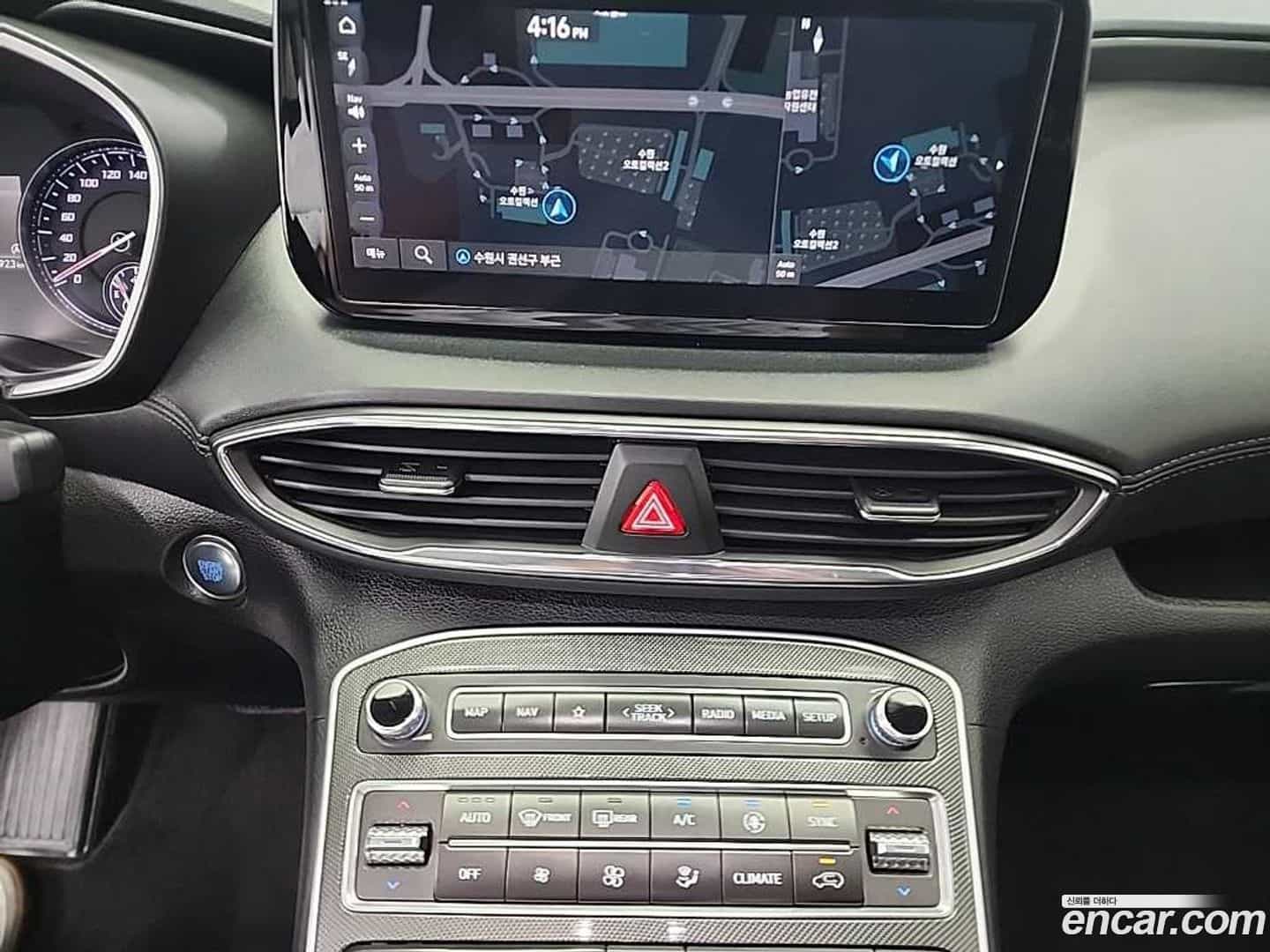 Santafe Hyundai 2022.11-INNER-010