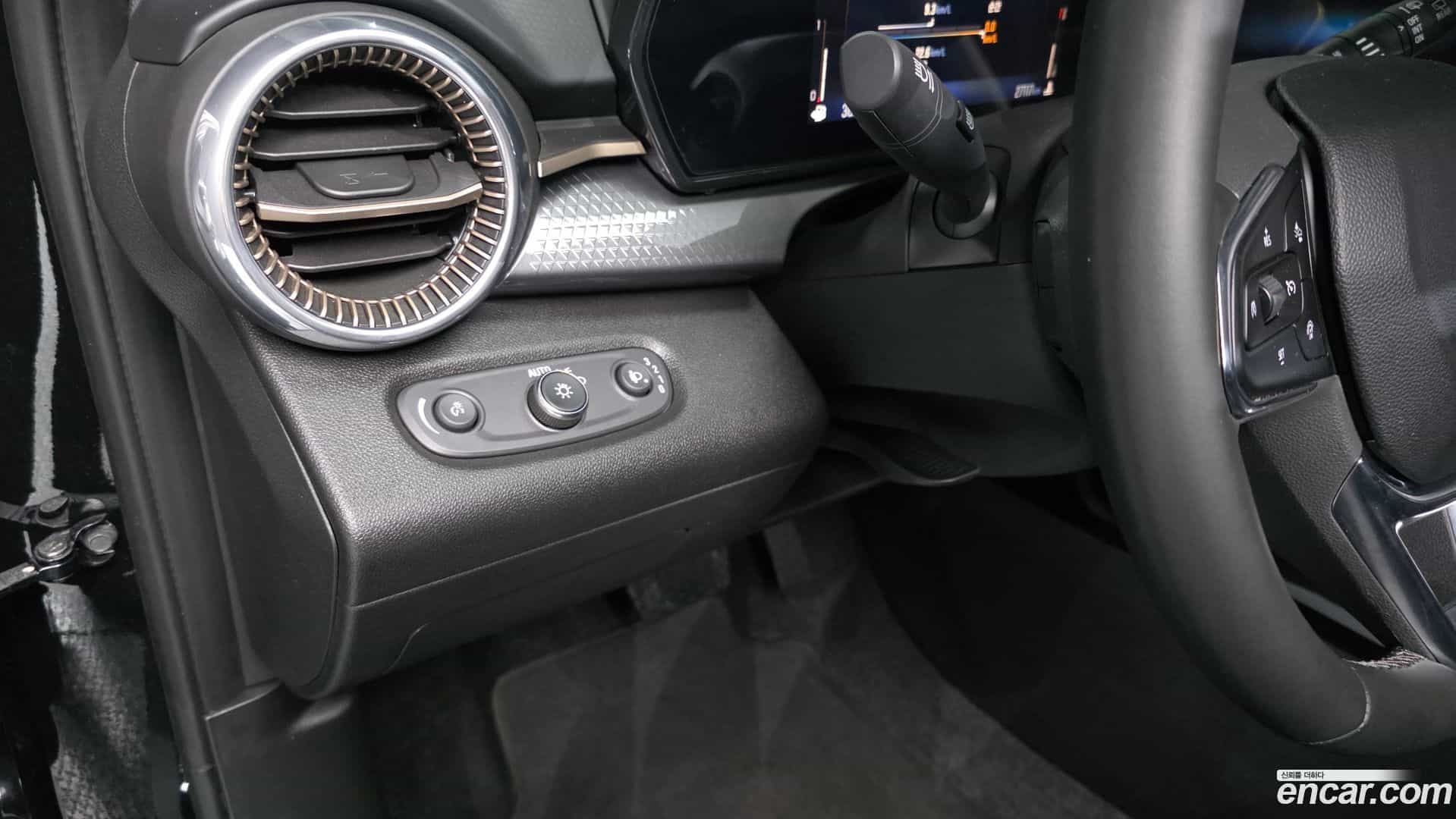 Trax Chevrolet 2023.5-OPTION-041