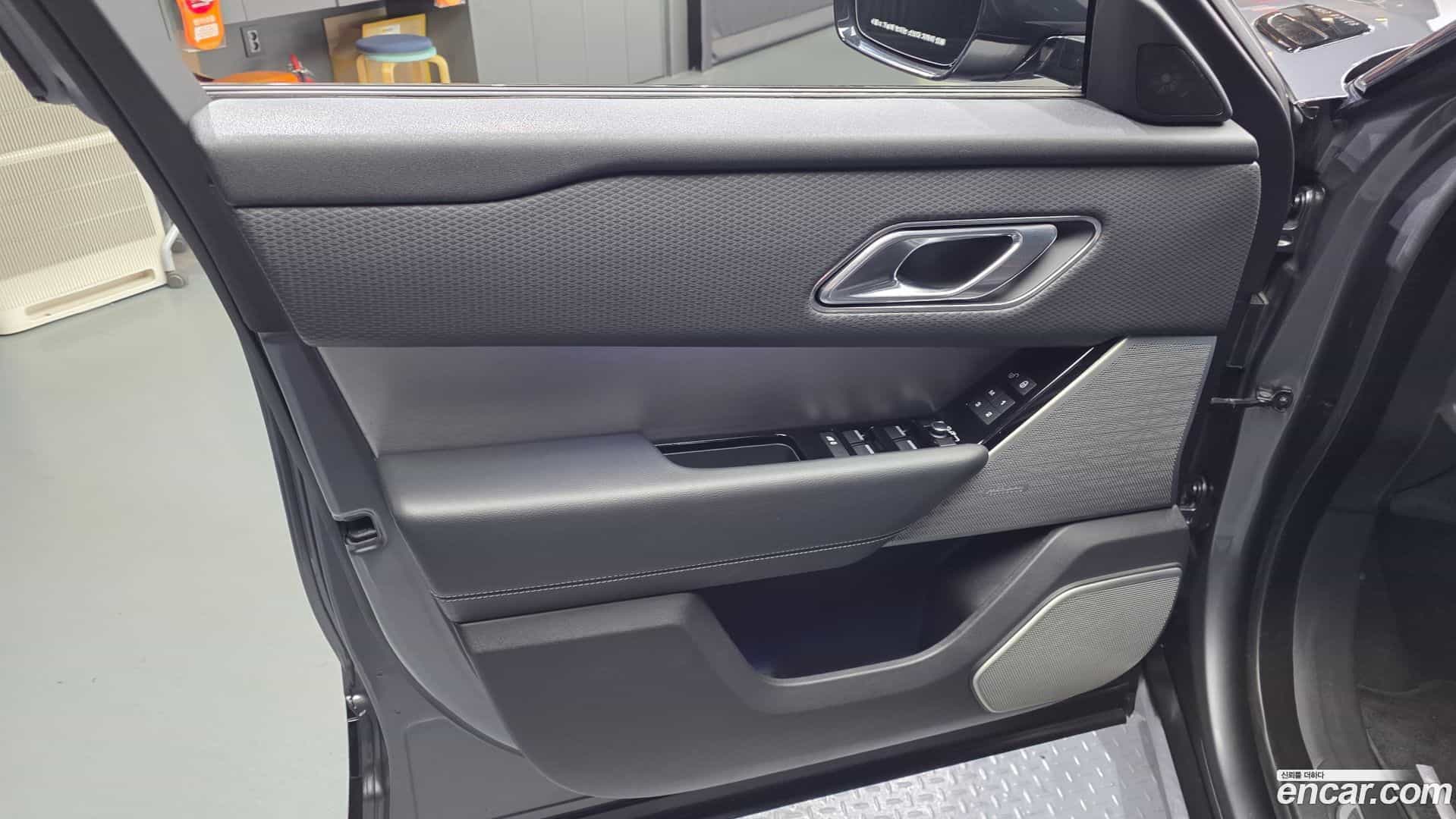 Range Rover Velar Land Rover 2019.11-INNER-034