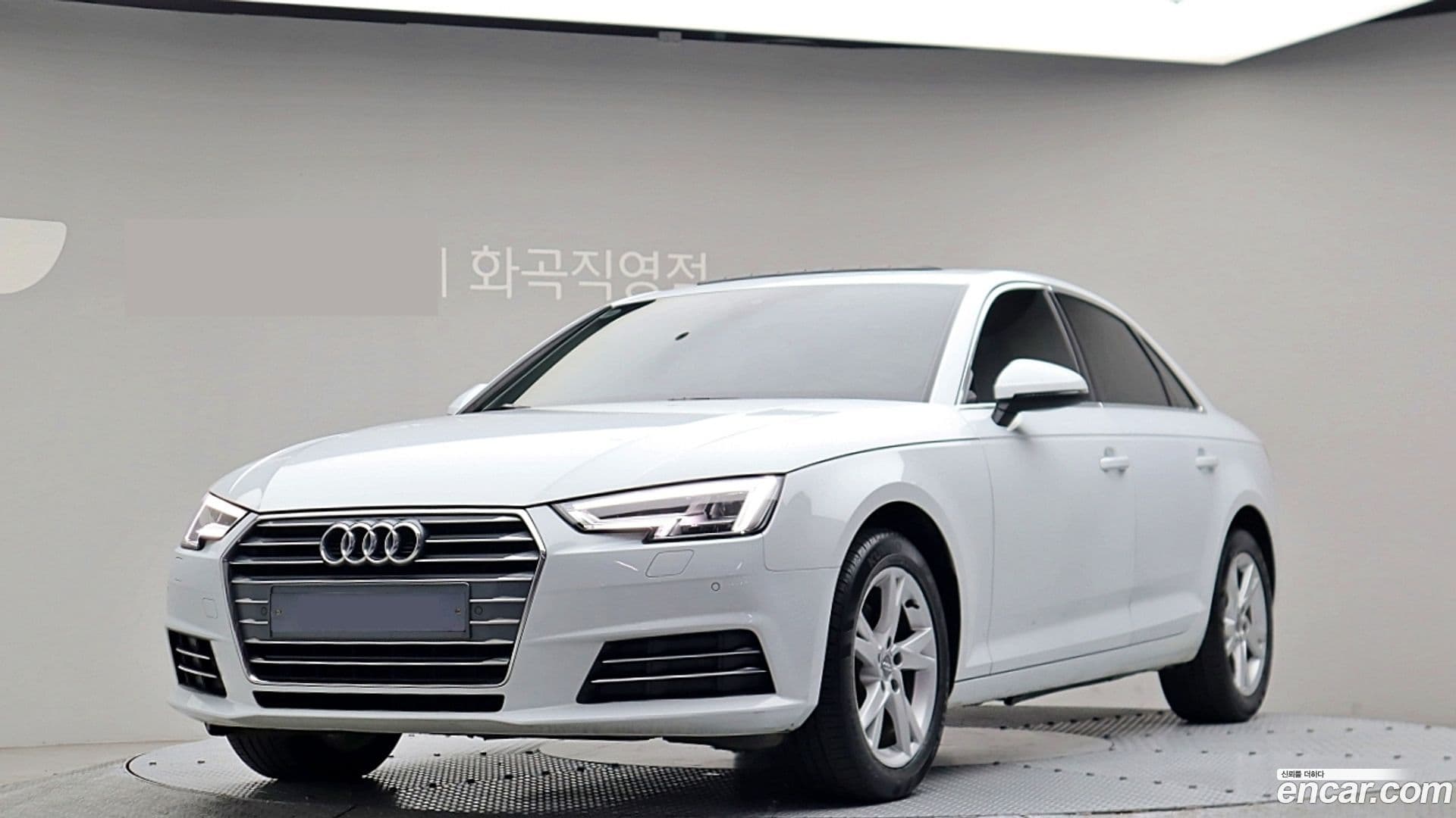 Main__Slider__Photo:A4 Audi 2018.9-0