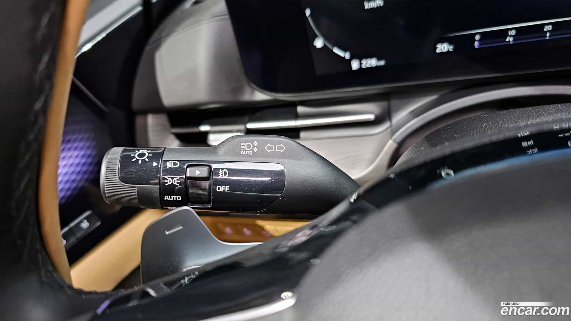 Canival Kia 2023.1-OPTION-041