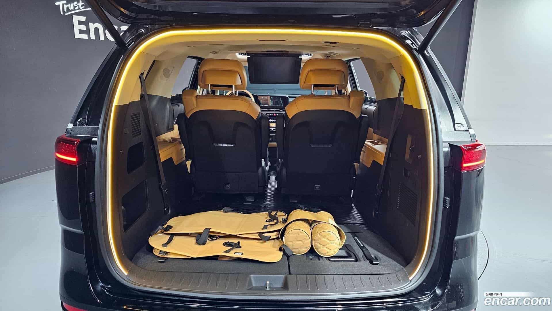 Canival Kia 2023.1-OPTION-044