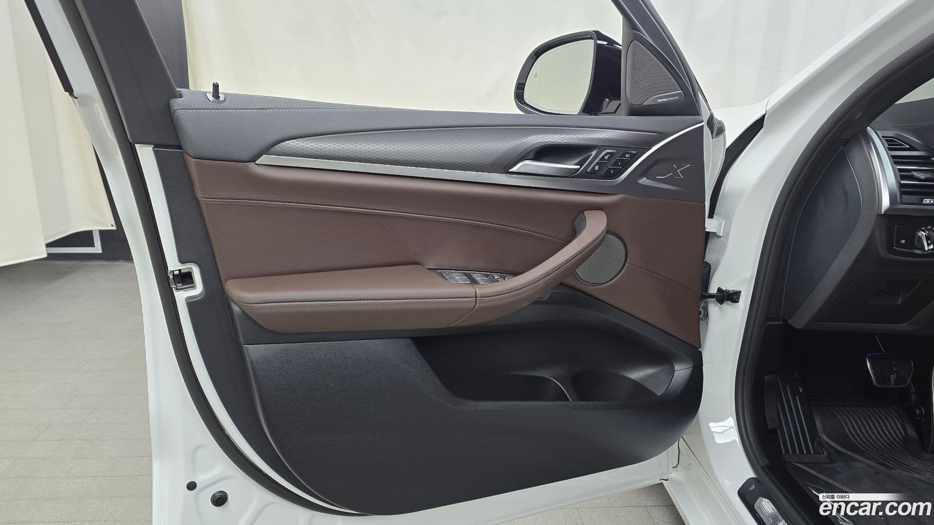 Main__Slider__Photo:X4 BMW 2025.5-23