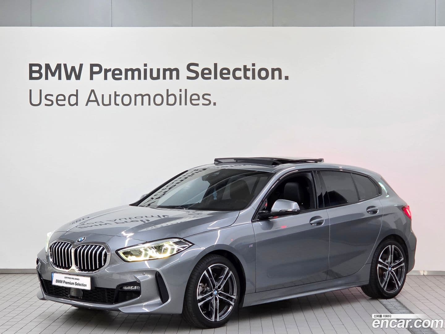 Main__Slider__Photo:1-Series BMW 2022.6-0