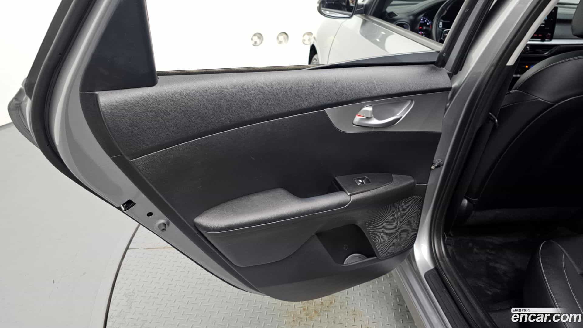K3 Kia 2022.2-INNER-035