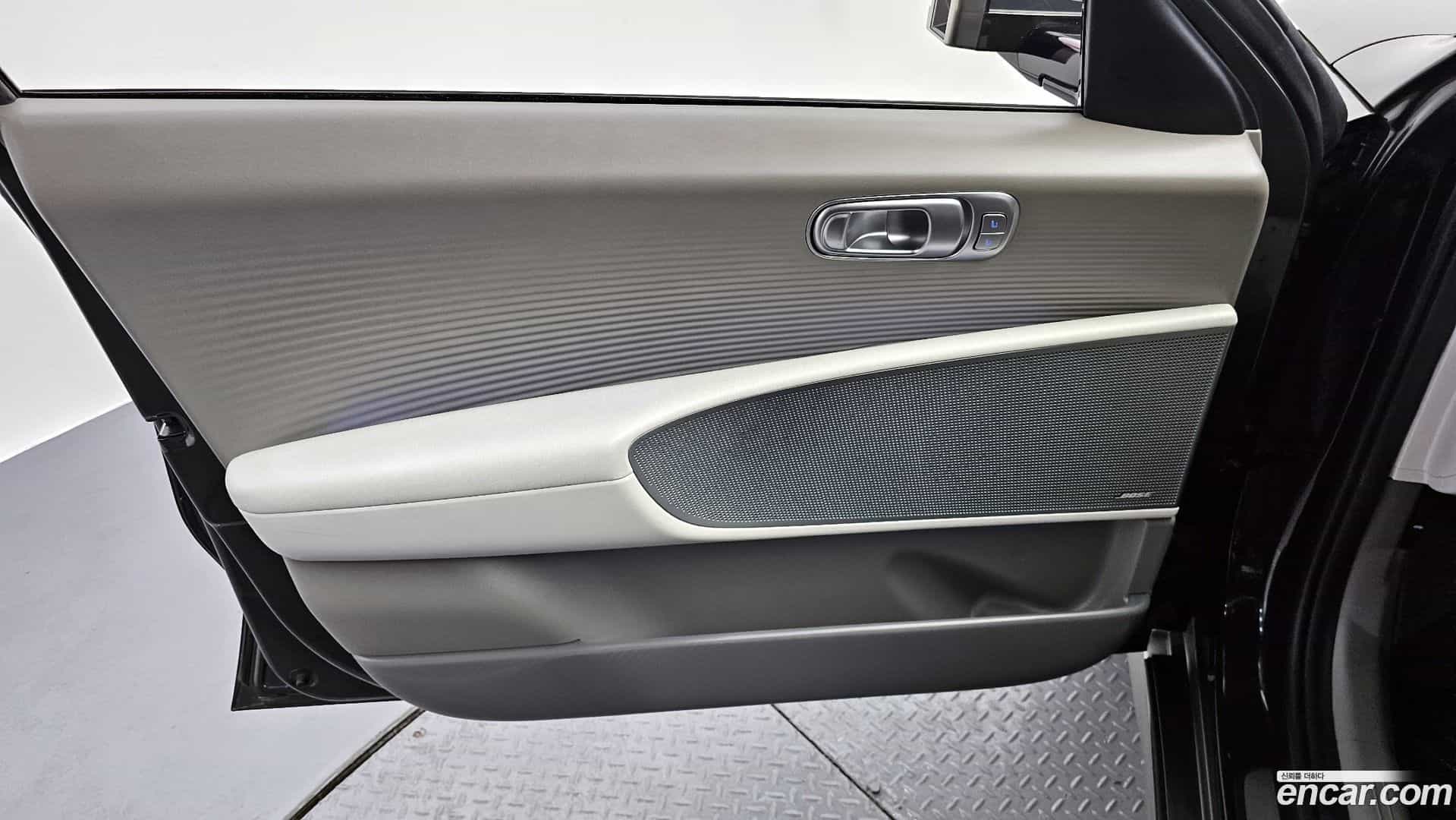 Ioniq6 Hyundai 2023.1-INNER-034