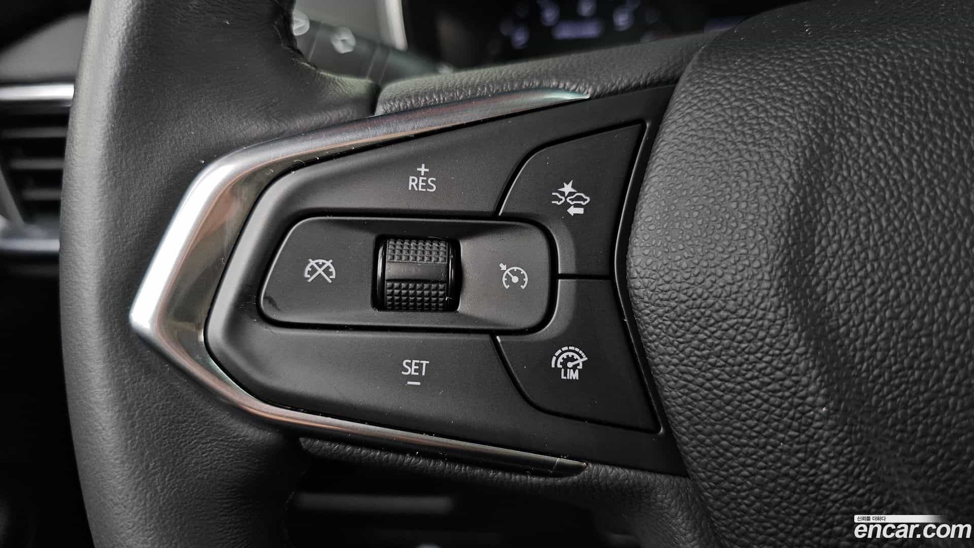 Trailblazer Chevrolet 2020.4-OPTION-041