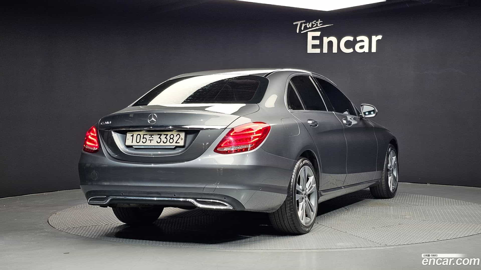 C-Class Mercedes-Benz 2017.11-OUTER-002