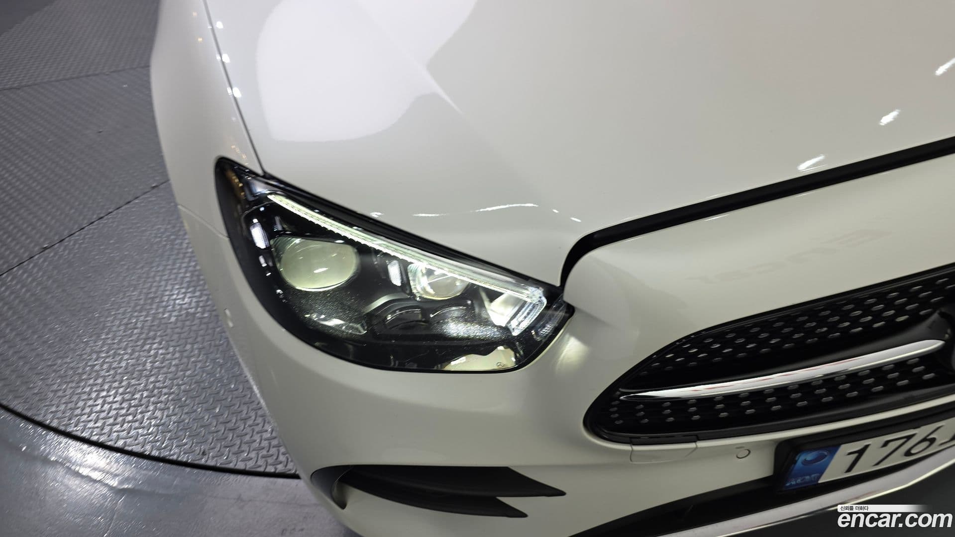 Main__Slider__Photo:E-Class Mercedes-Benz 2021.4-21