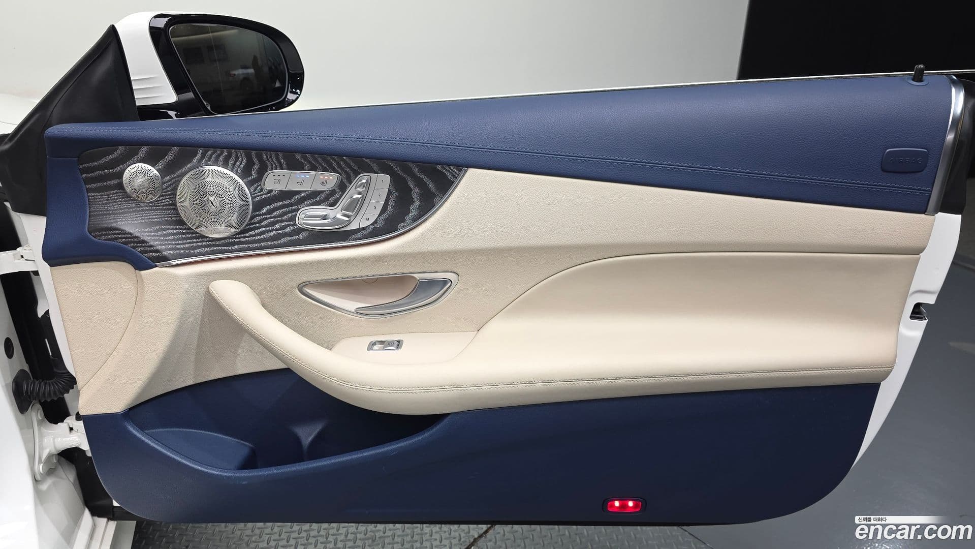 Main__Slider__Photo:E-Class Mercedes-Benz 2021.4-24