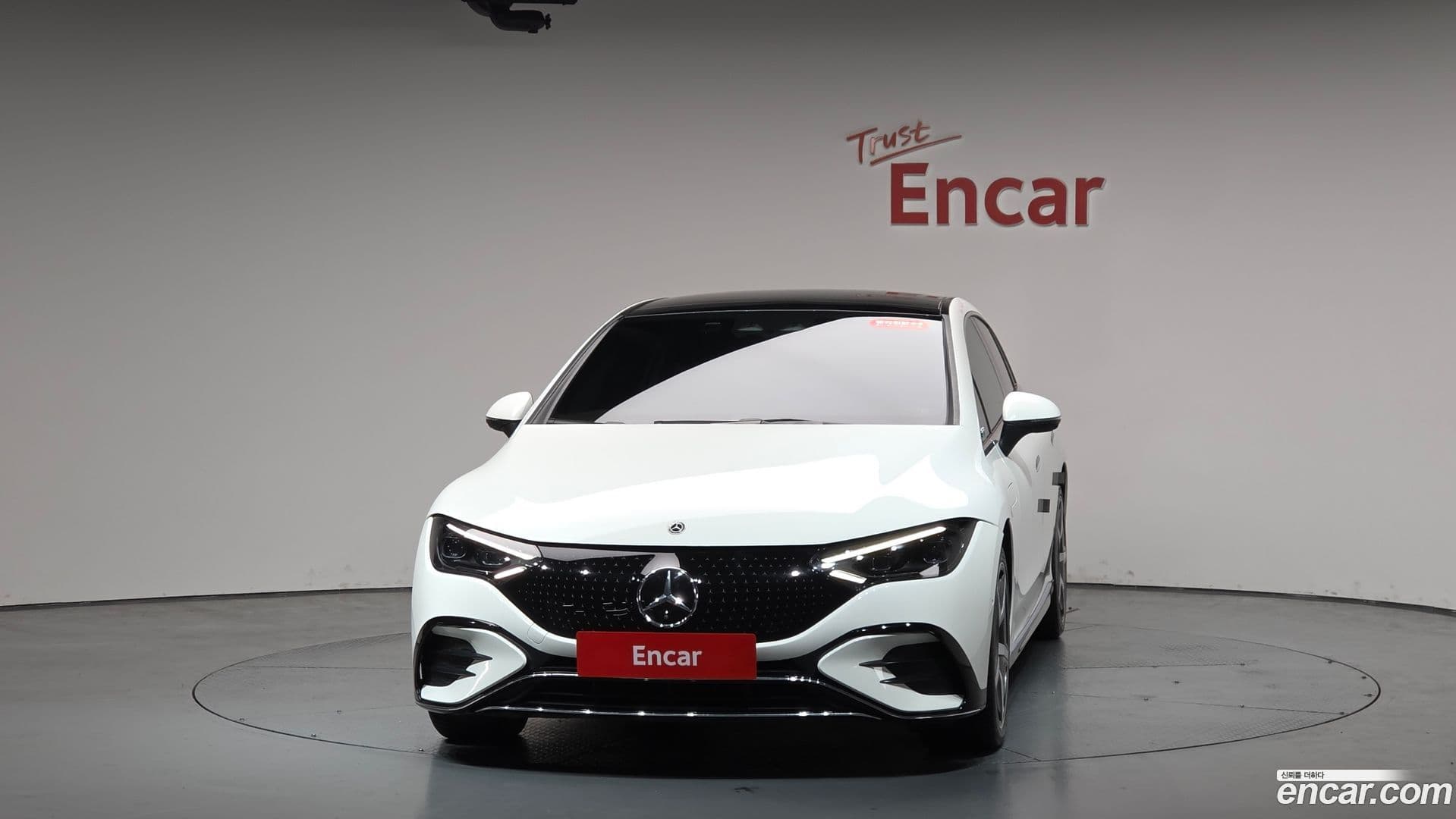 Main__Slider__Photo:EQE Mercedes-Benz 2023.2-2