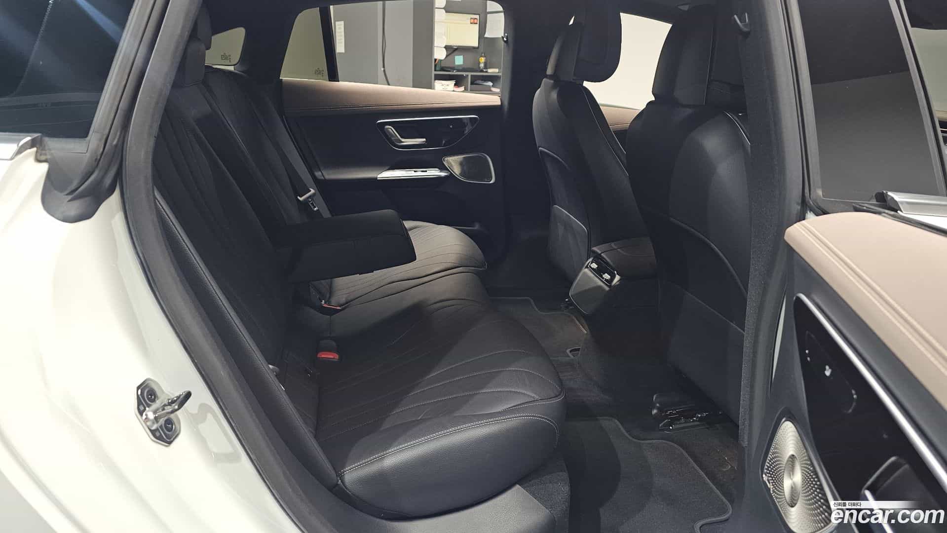EQE Mercedes-Benz 2023.2-OPTION-015