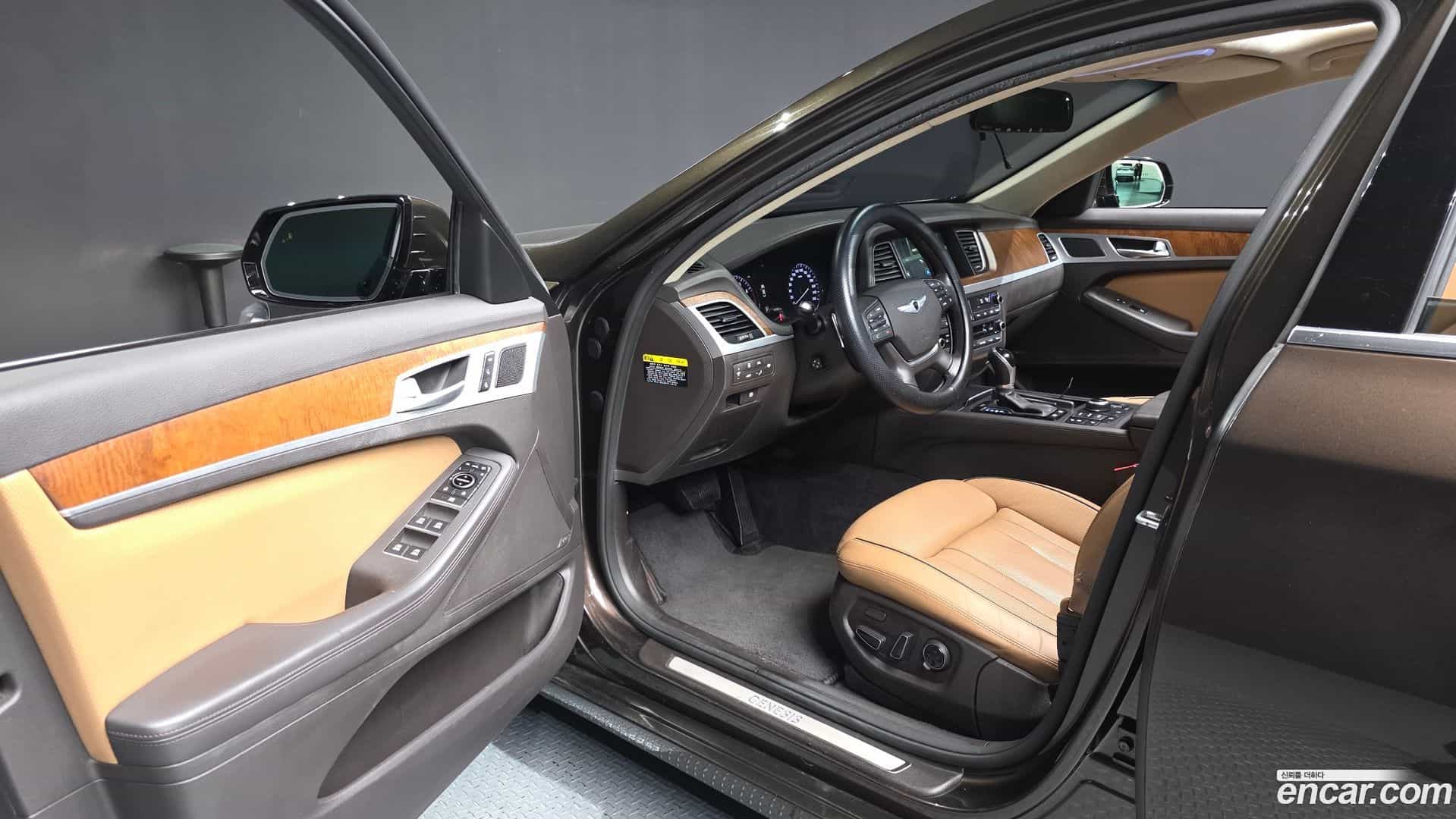 Genesis Hyundai 2014.6-INNER-010