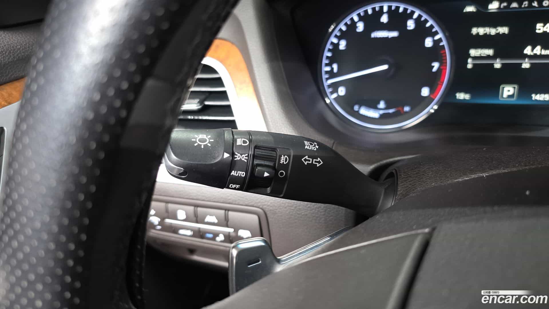 Genesis Hyundai 2014.6-OPTION-047