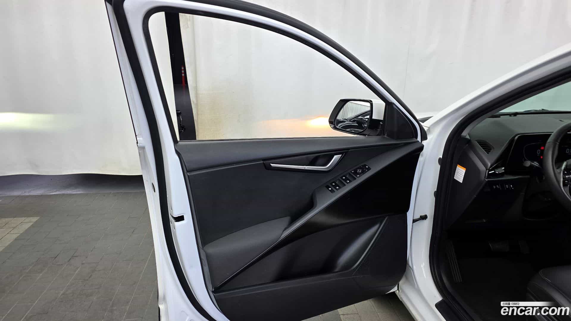 Niro Kia 2022.2-INNER-034